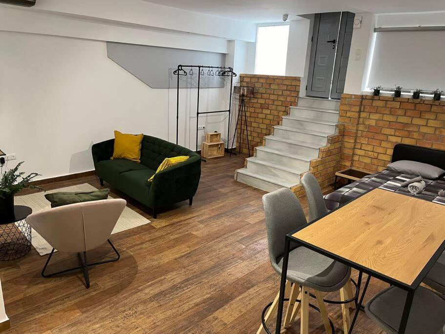 Industrial Studio / Alios 4 / Hilton Area 아테네 외부 사진